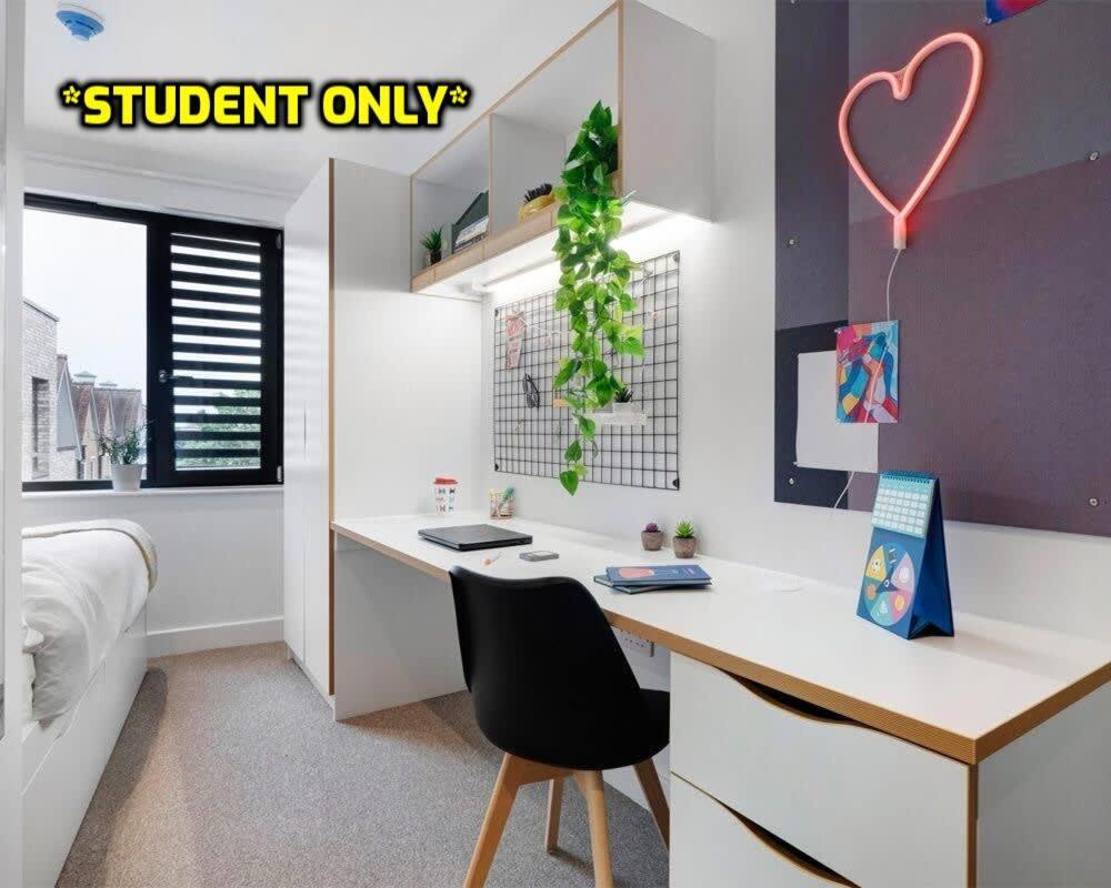 Student Only Zeni Ensuite Rooms, Colchester Exteriér fotografie