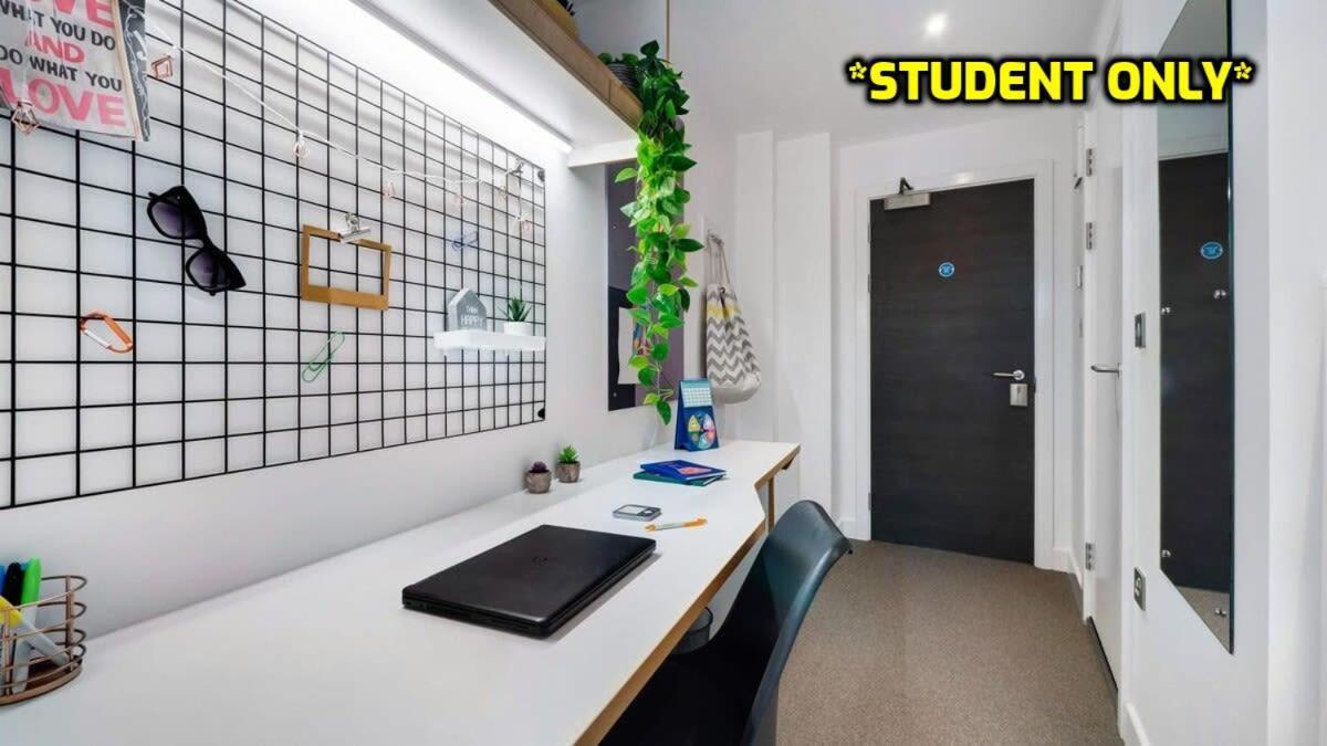 Student Only Zeni Ensuite Rooms, Colchester Exteriér fotografie