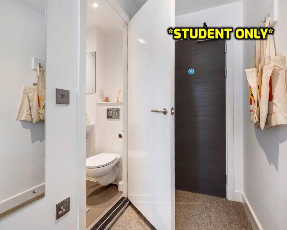 Student Only Zeni Ensuite Rooms, Colchester Exteriér fotografie